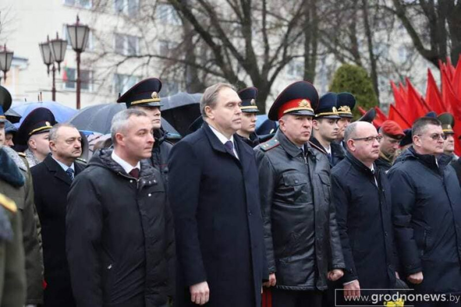 В Гродно состоялся торжественный митинг, посвященный Дню защитников Отечества и Вооруженных Сил Республики Беларусь